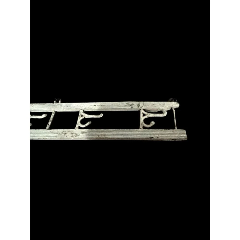 Vtg Painted Wood Rail & 3 Metal Swivel Hooks Wall Mounted Hanging Hat Coat Rack